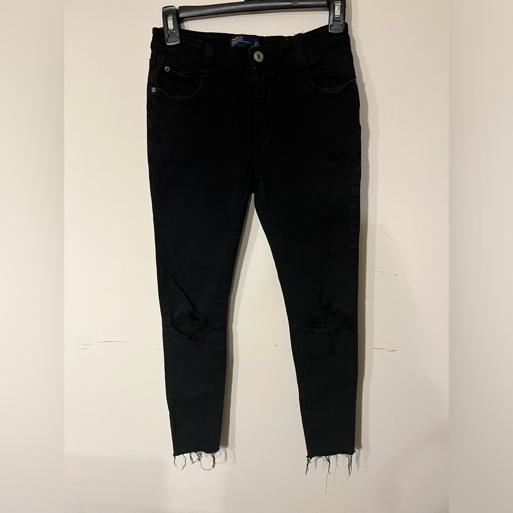 Trafaluc Denim Makers GIAO Black Distressed Skinny Jeans